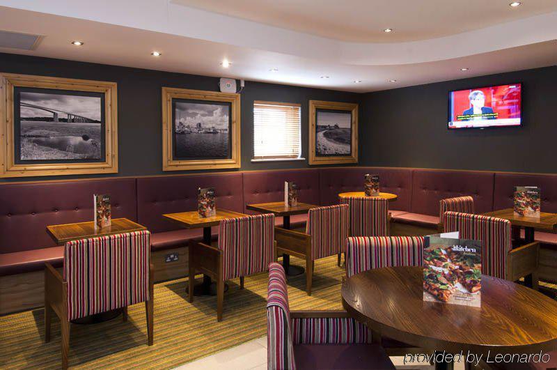Premier Inn Ipswich Town Centre - Quayside 3*